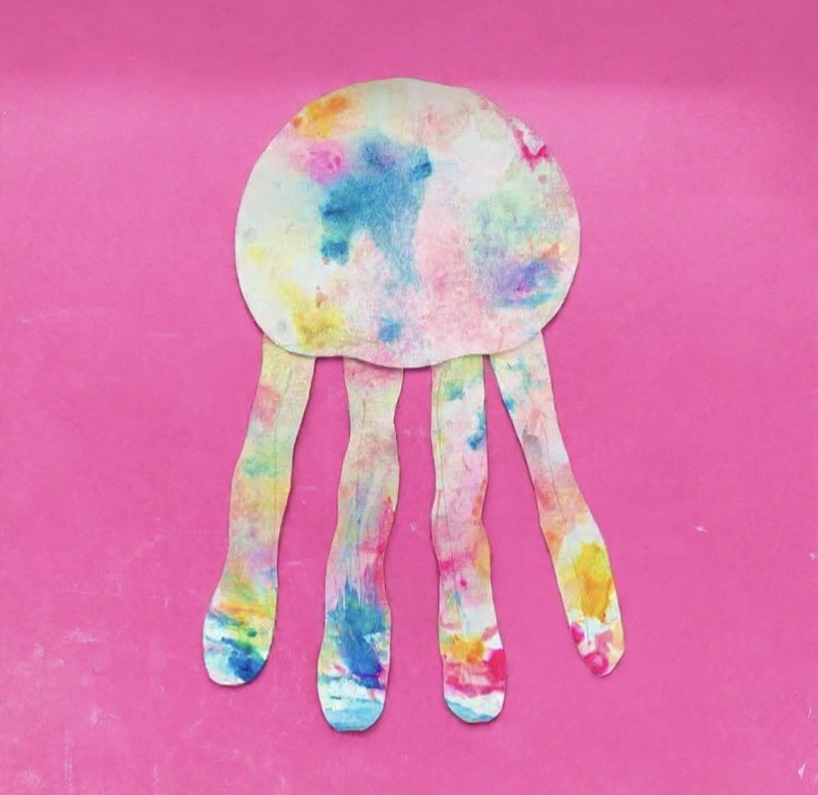 At The Oceanarium: Exploring Inside The Sea Jelly Lab And Bubble Painting